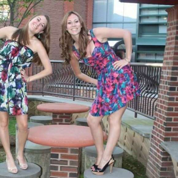 Fit and flare party dress - Picture 6 of 7